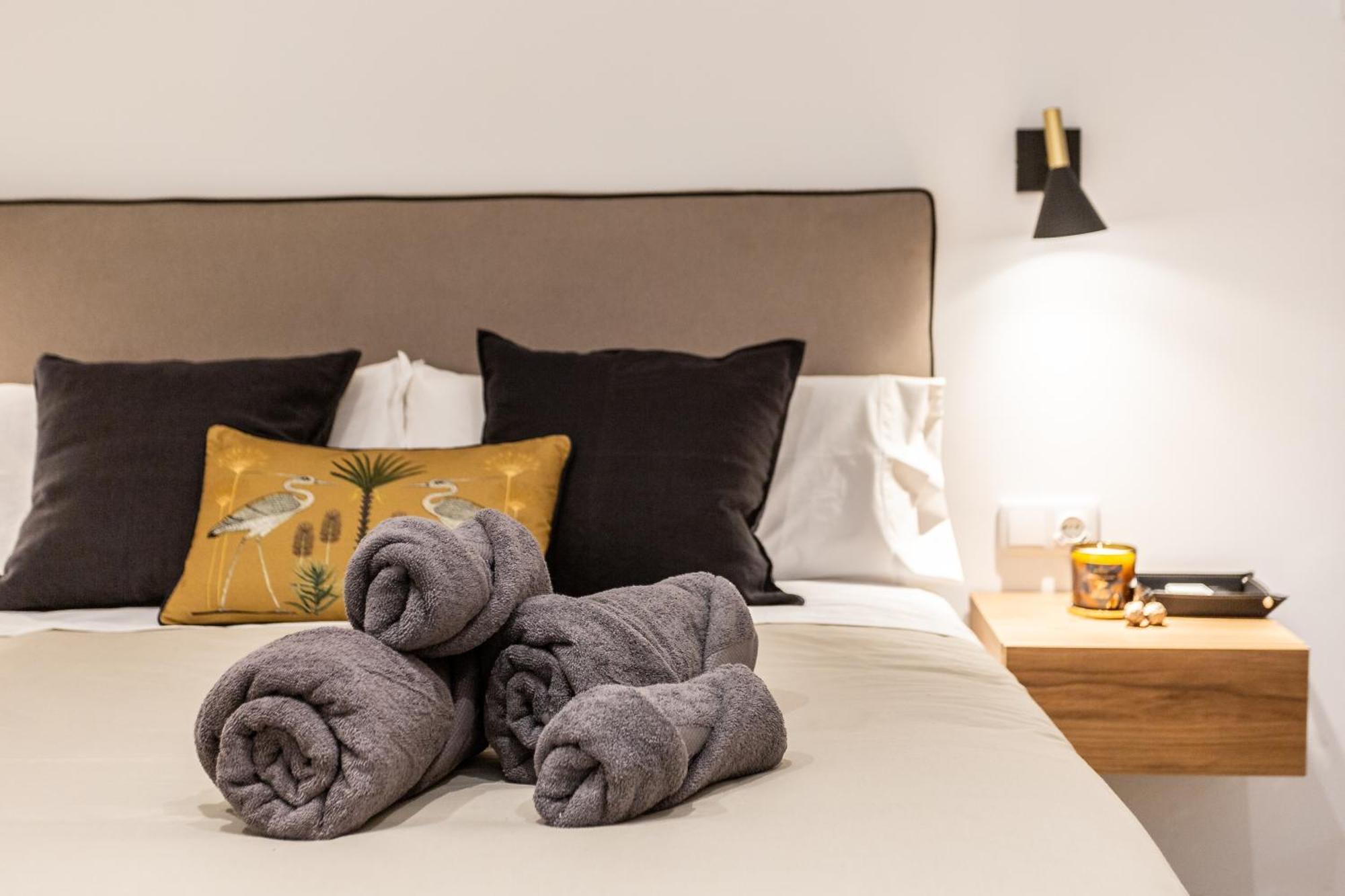 Suite Deluxe Valencia - Aiora Apartments Buitenkant foto