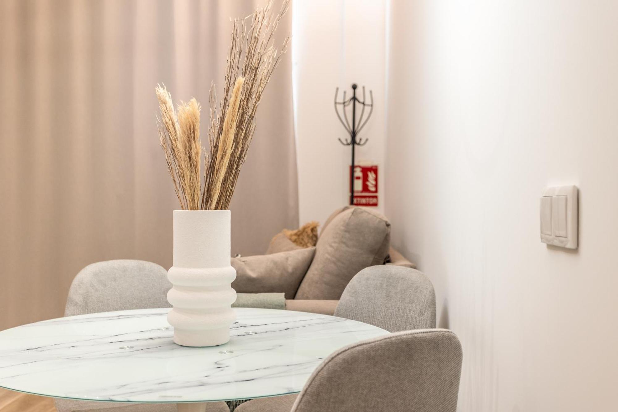 Suite Deluxe Valencia - Aiora Apartments Buitenkant foto