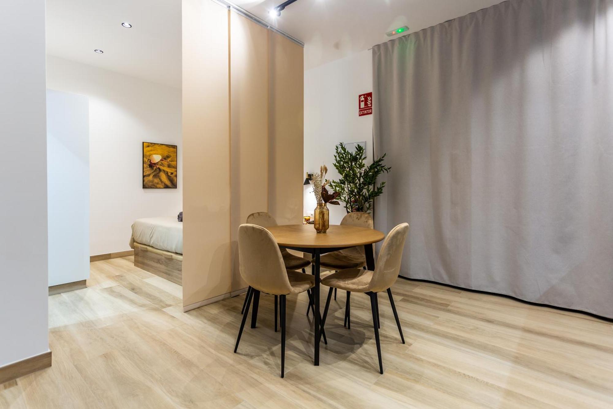 Suite Deluxe Valencia - Aiora Apartments Buitenkant foto